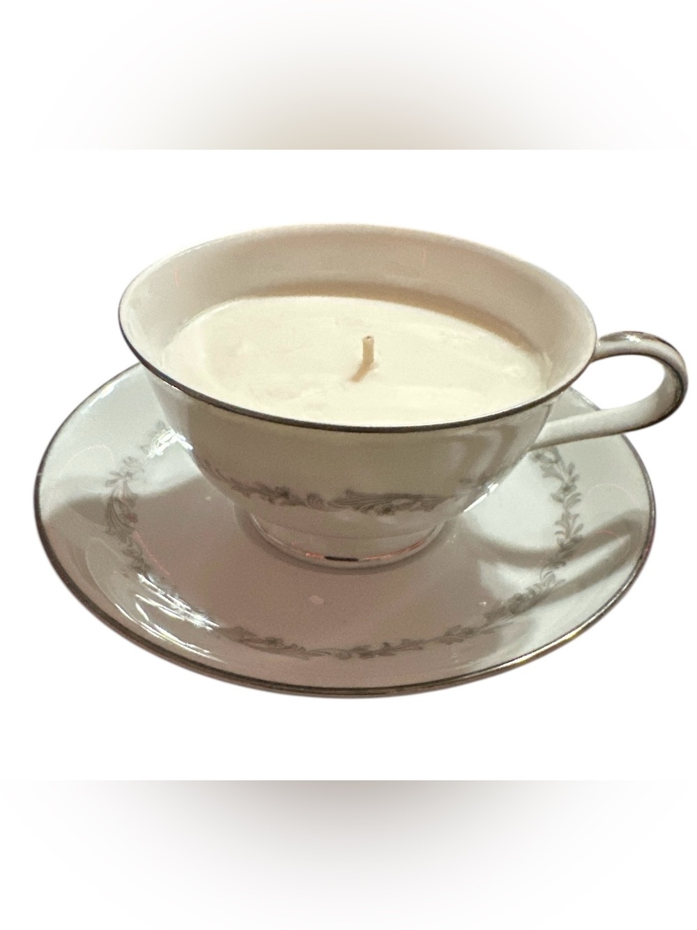 Noritake Crestmont Fine China Hand Poured Unscented Soy Candle ✨